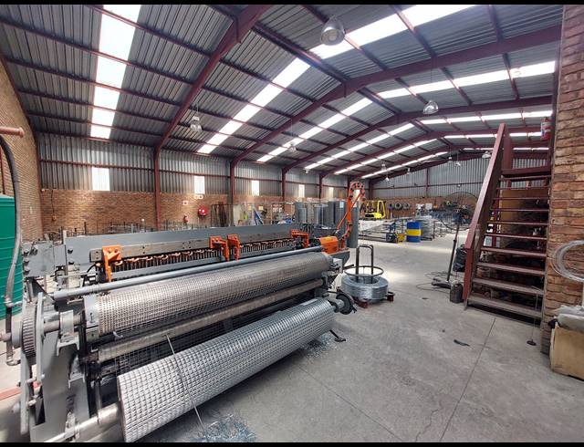 707M² FACTORY FOR SALE IN ANDERBOLT